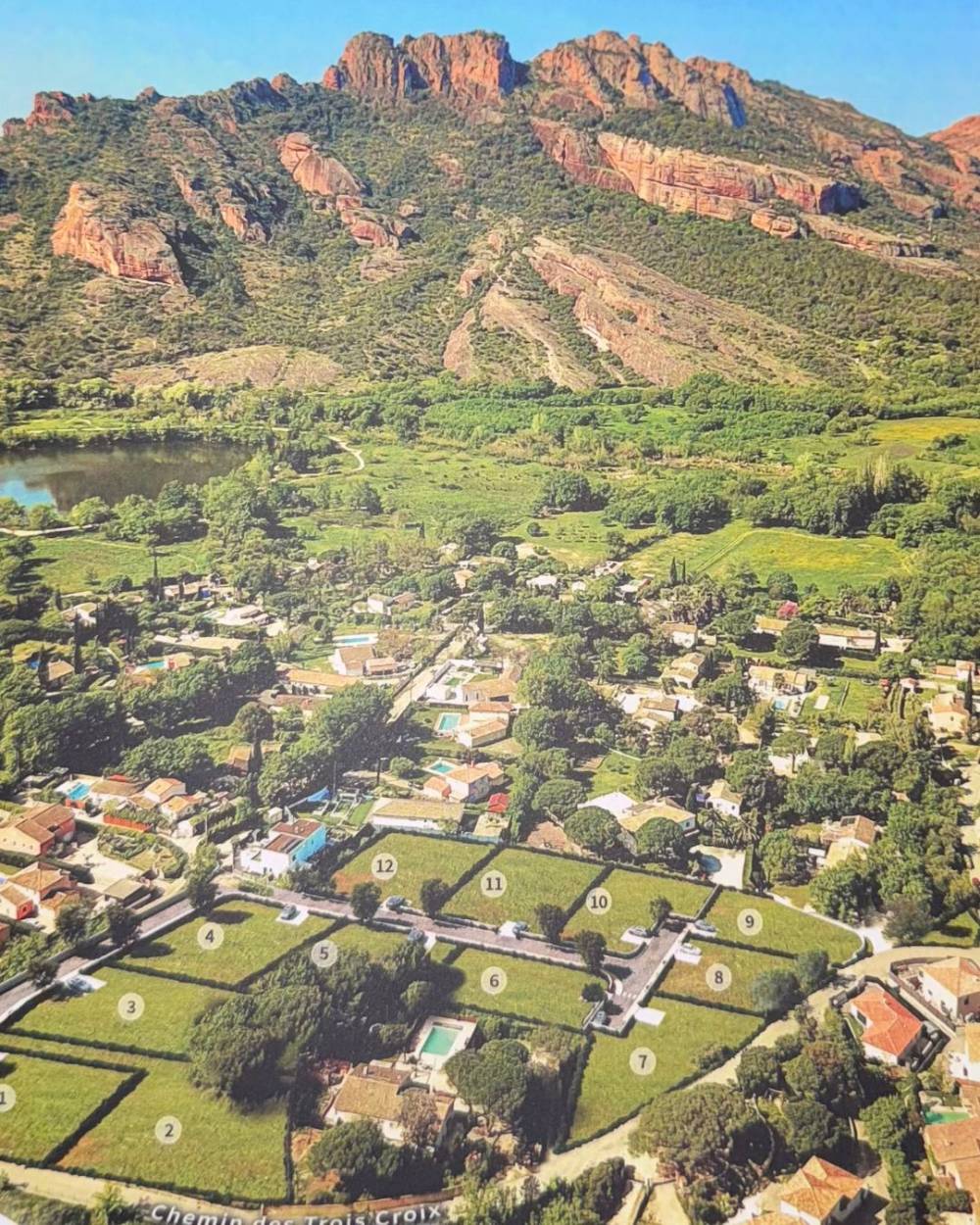 Plusieurs terrains à vendre constructibles viabilisés de 1032m2 à Roquebrune-Sur-Argens